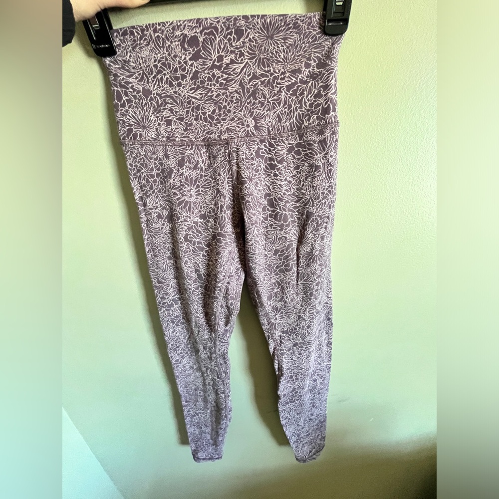 Lululemon align leggings | size 4 | 28” | purple and white pattern